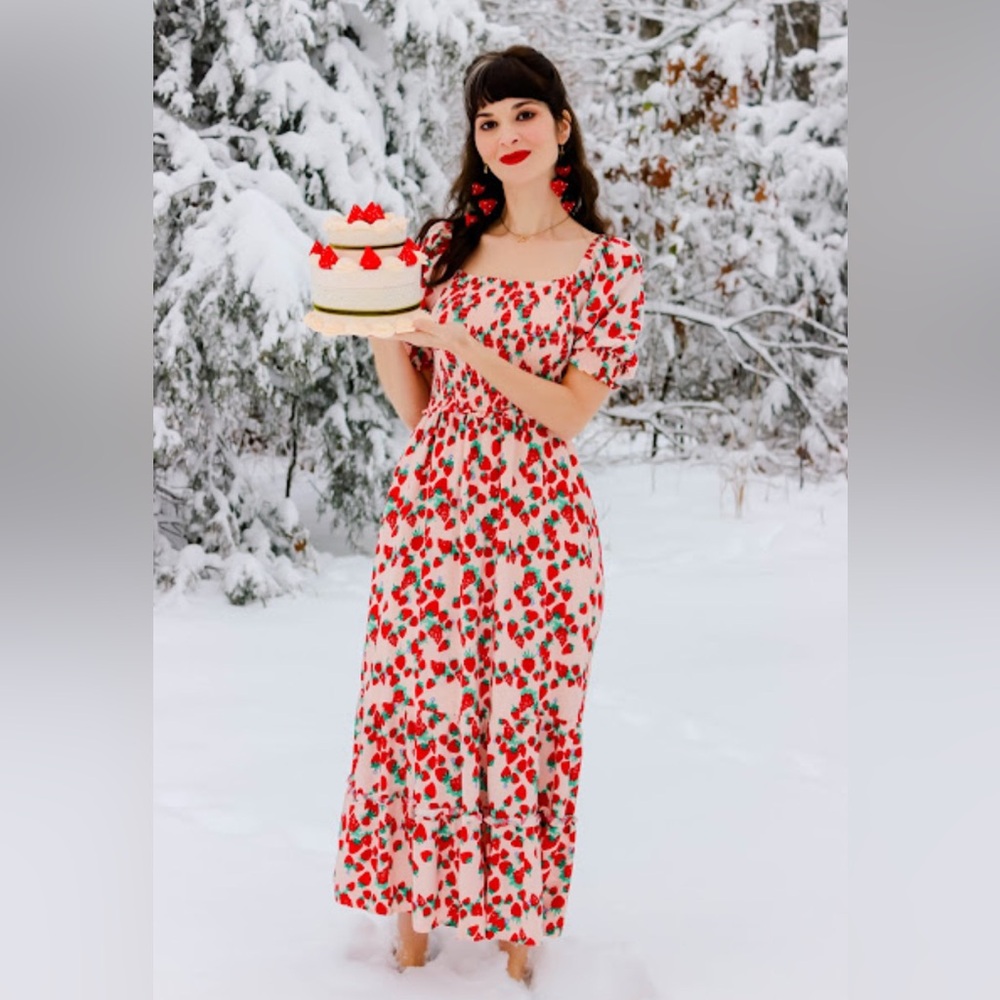 BETSEY JOHNSON SMOCKED STRAWBERRY FIELDS MIDI/MAXI DRESS. SIZE S